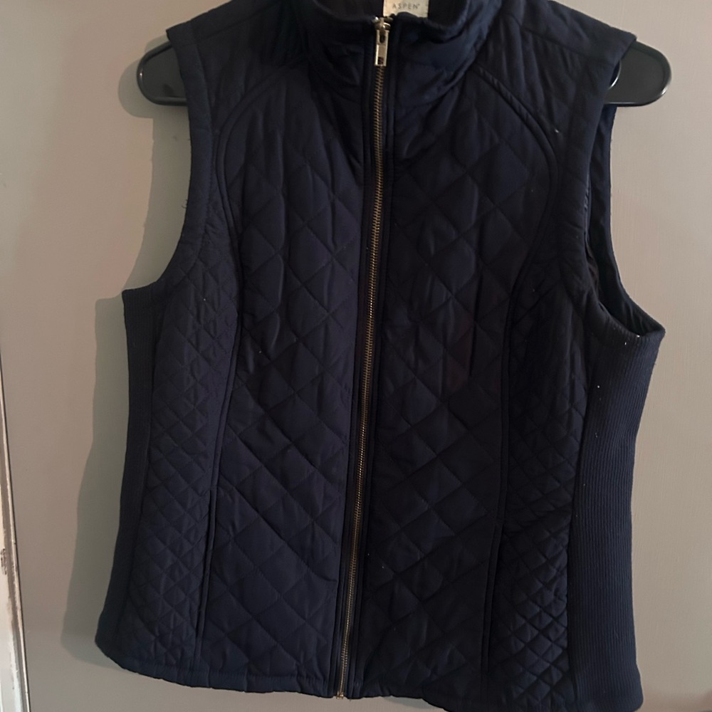 Navy Quilted Sleeveless Vest